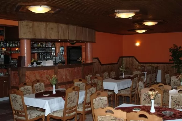 Szállás teljes ellátással